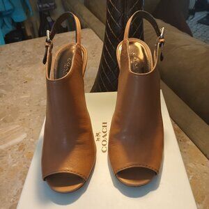 7.5 Coach Lanora Slingback with Peeptoe